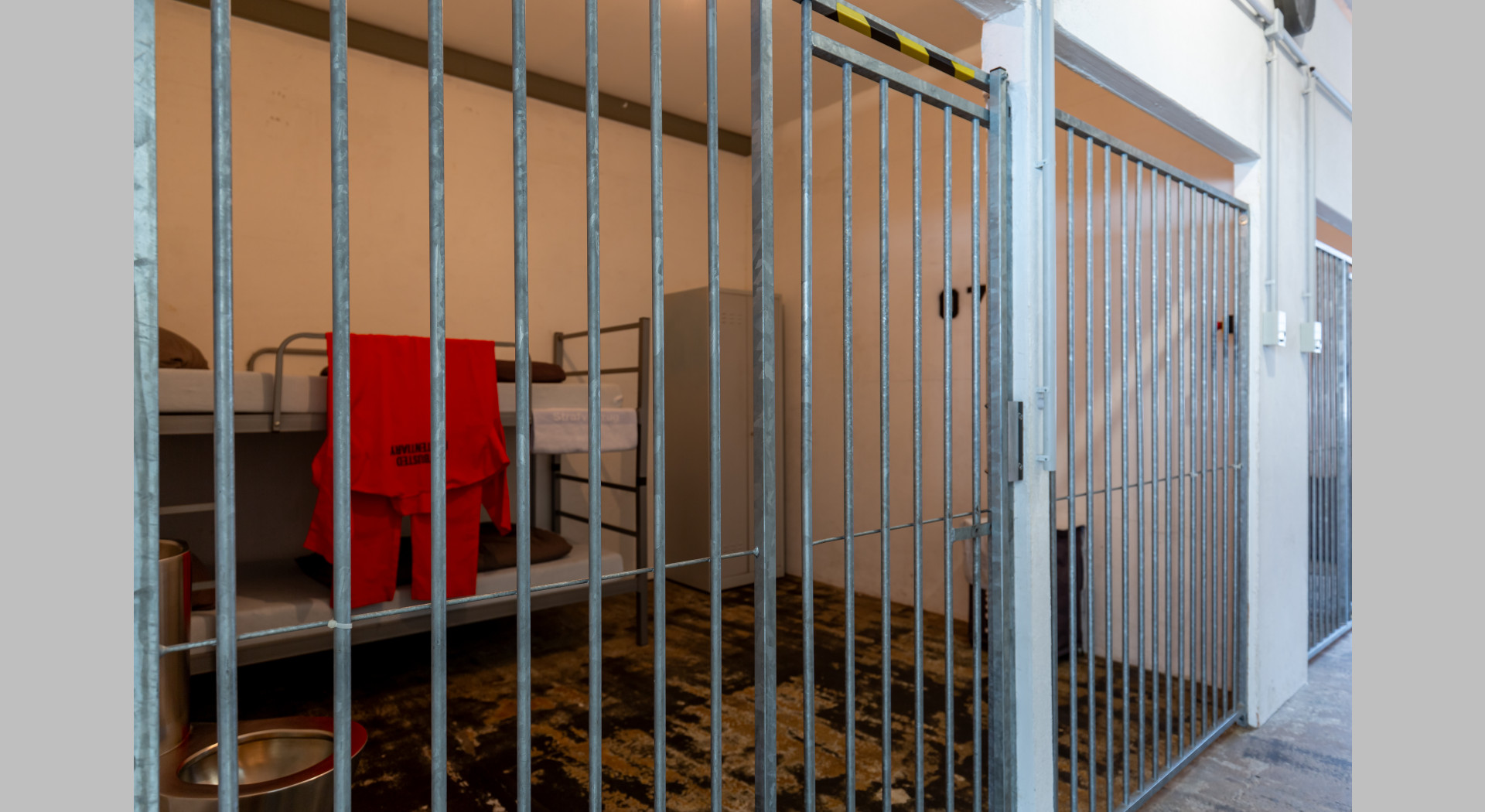 Gefängnis mit zwei Zellen