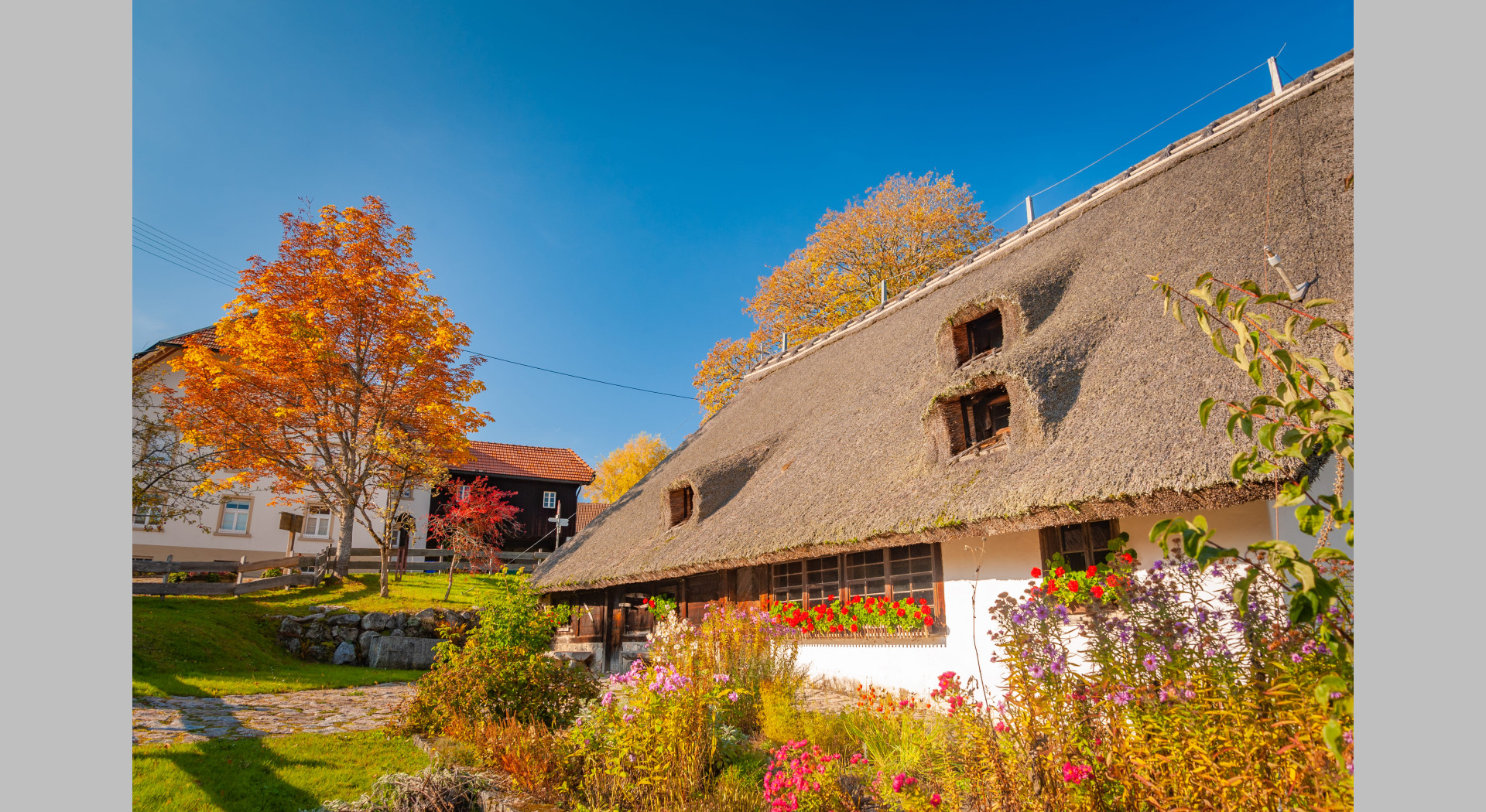 Klausenhof im Herbst