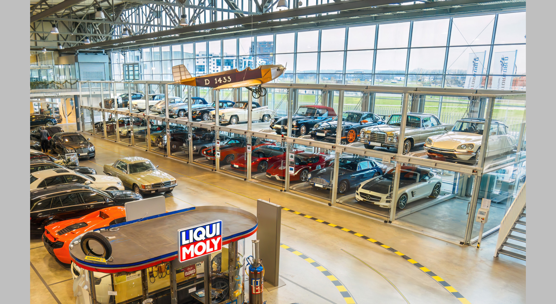 Motorworld Böblingen - Werkstatthalle