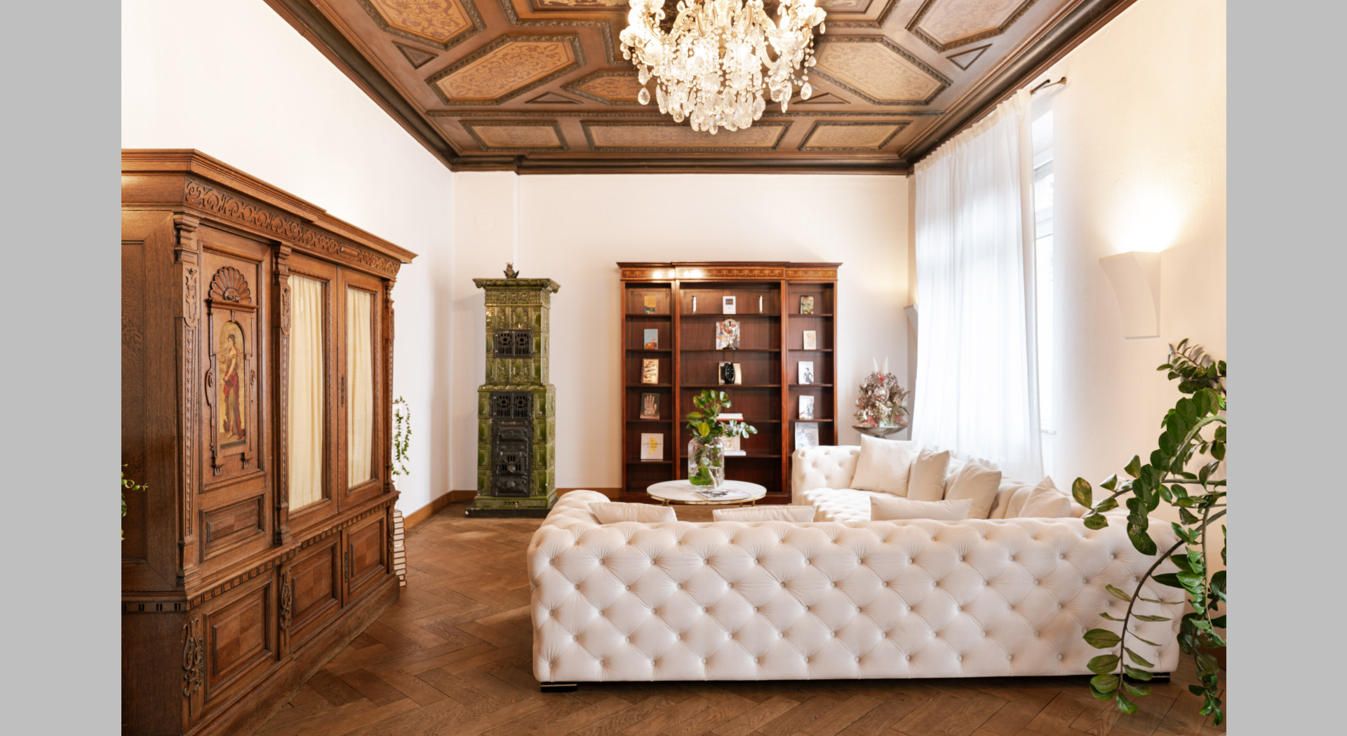 Gründerzeit Residenz aus 1887 mit Upcycling Möbeln ausgestattet