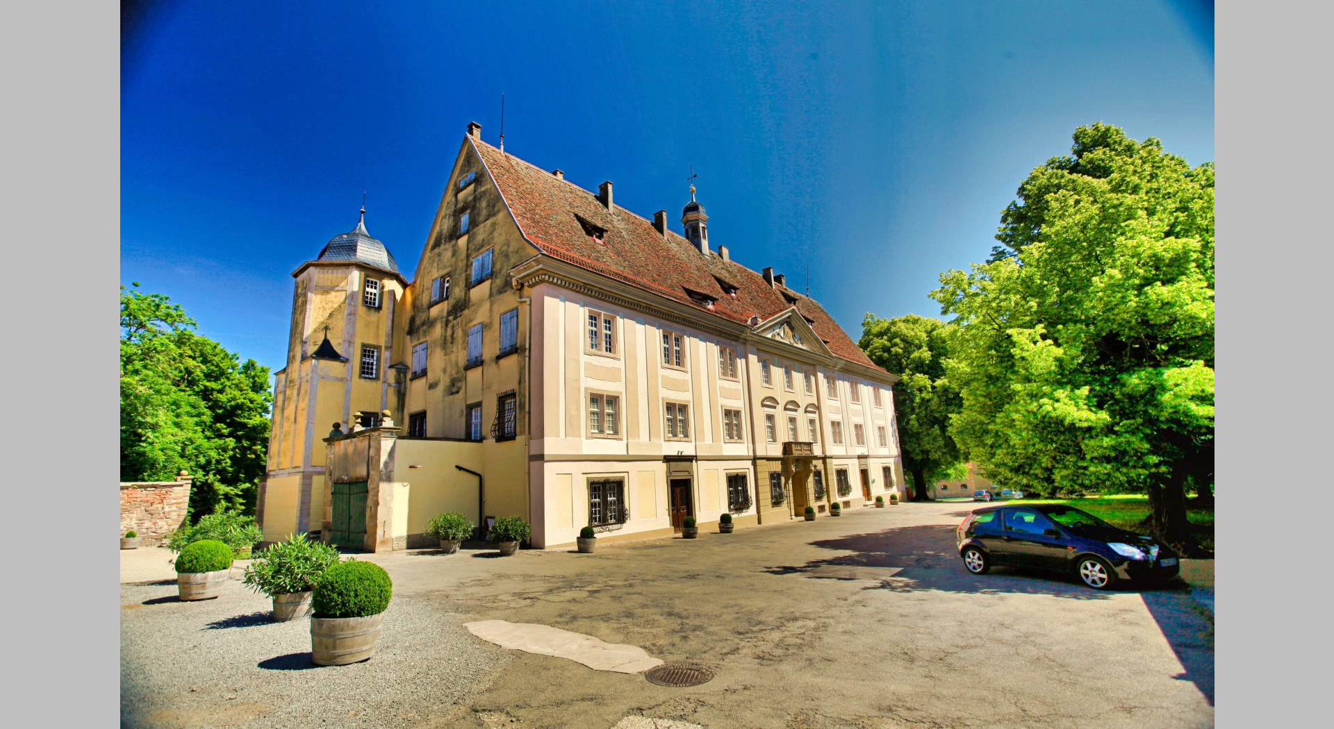 Schloss Lehrensteinsfeld
