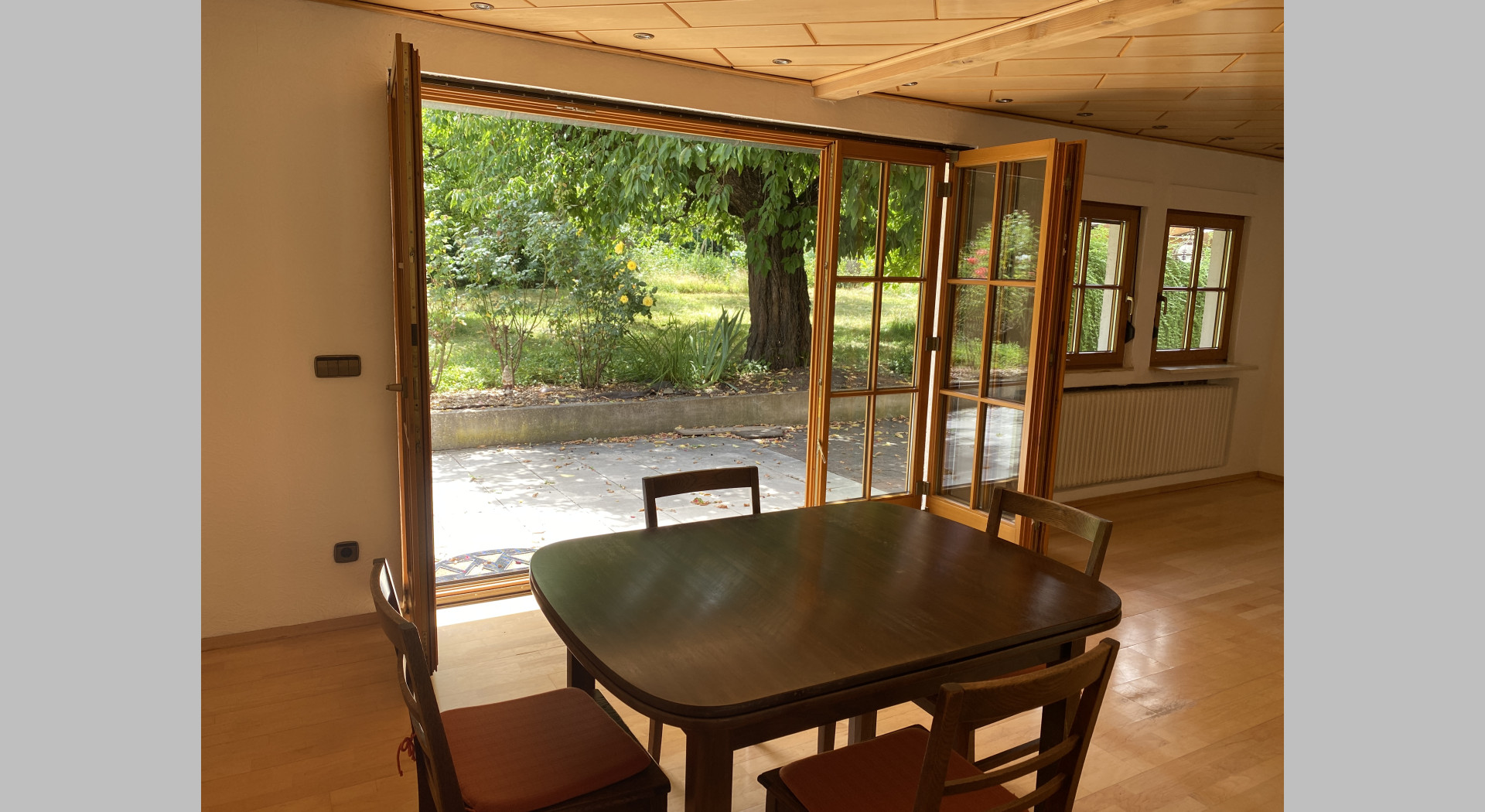 Einfamilienhaus (2stöckig) mit Garten und Keller in Heilbronn