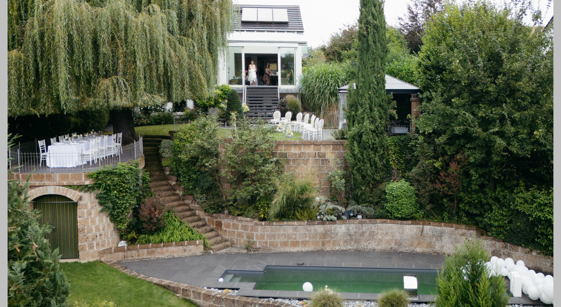 Rückansicht Haus und Garten