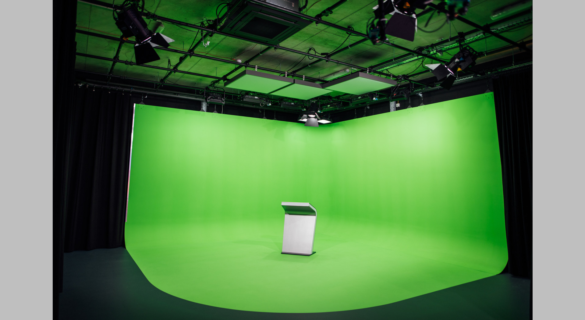 Greenscreen-Hohlkehle (Studio 16)