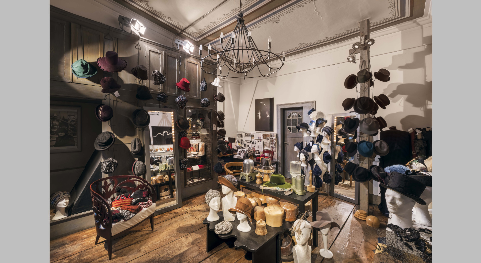 Szenario Hat Couture Birgit Sophie Metzger