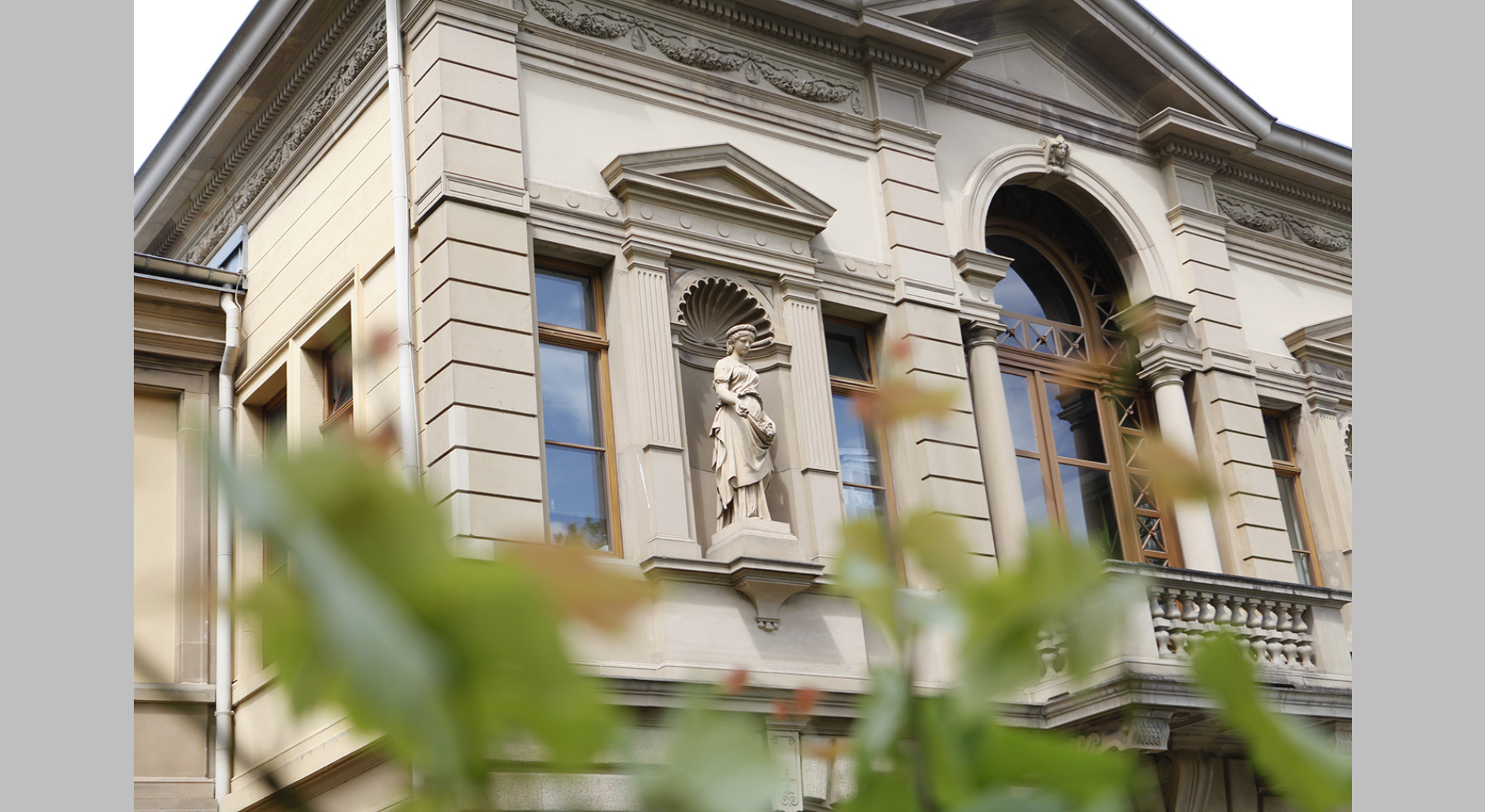 Wein Villa Detailaufnahme
