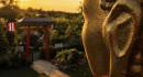 Goldener Buddha im Little Thailand Garden Mannheim. 