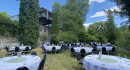 Schlossruine mit Park