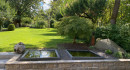 2Wasserbecken und Blick in den Garten