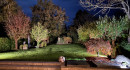 Garten mit Nachtbeleuchtung